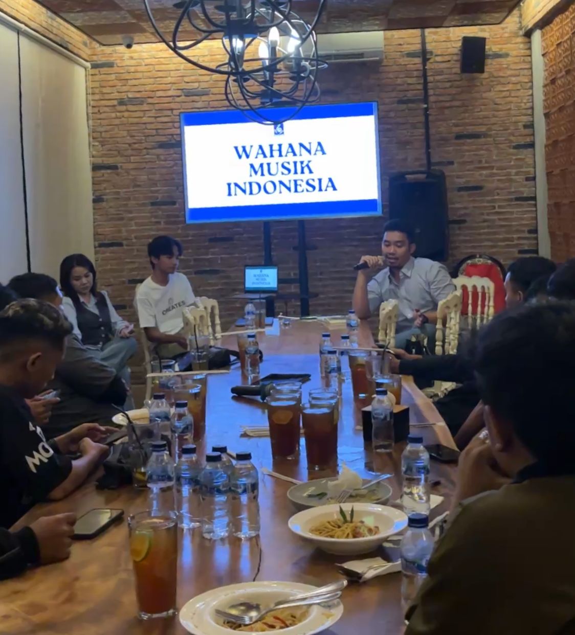 Karya Cipta Lagu, Bukan Hanya Sekedar Hiburan! Mahar Pustaka Nusantara Mengadakan Workshop Penulis Lagu di Gorontalo